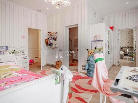 квартира за адресою Хрещатик вул. (Kreschatic), 27-Б