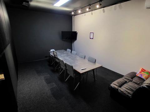 комерційна за адресою Геннадія Біліченка вул. (Петровського), 29