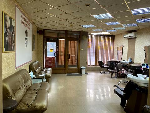 комерційна за адресою Празька вул., 31