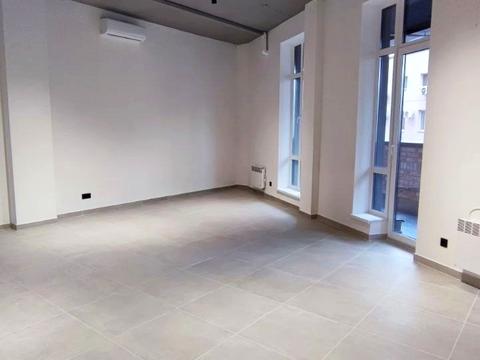 коммерческая по адресу Ломаная ул., 18