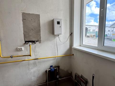 комерційна за адресою Олександра Довженка вул., 2К