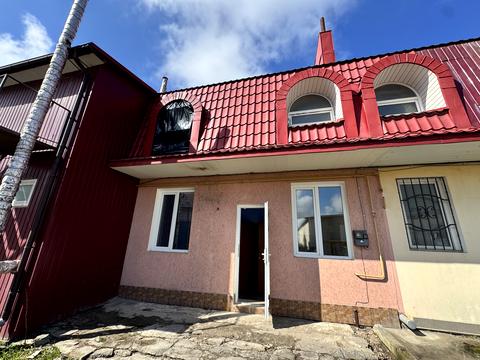 комерційна за адресою Олександра Довженка вул., 2К