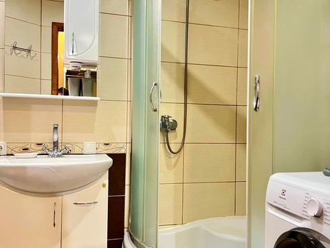 квартира за адресою В'ячеслава Чорновола вул., 2б