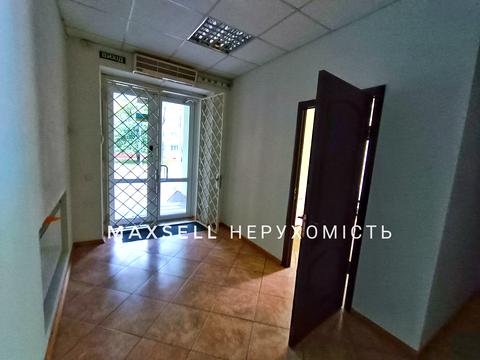 комерційна за адресою Троїцька вул. (Дзержинського), 24