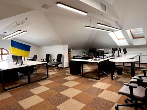комерційна за адресою Петра Сагайдачного вул., 33