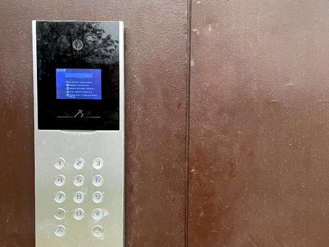 квартира за адресою Наукова вул., 54-Б