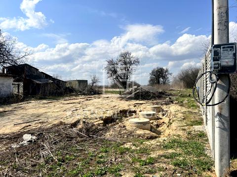 участок по адресу Квітнева