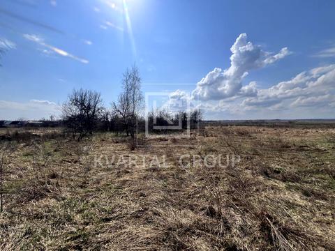 участок по адресу Квітнева