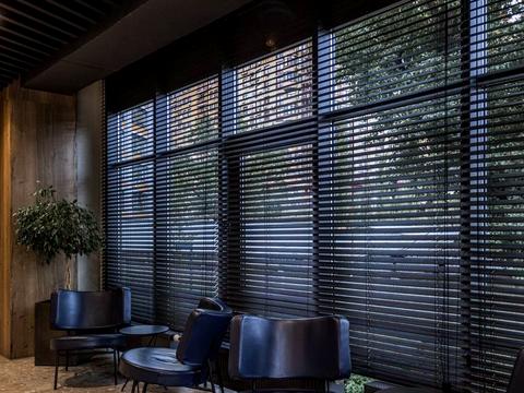 коммерческая по адресу Евгения Коновальца ул. (Щорса), 36-А