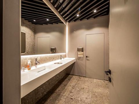 коммерческая по адресу Евгения Коновальца ул. (Щорса), 36-А