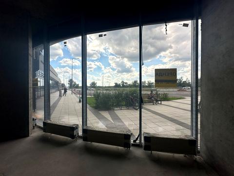 комерційна за адресою Дніпровська набережна вул., 15-К