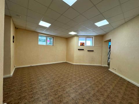 комерційна за адресою Райдужна вул., 97