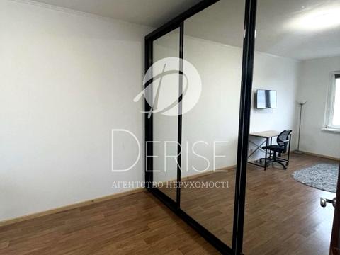 квартира за адресою Софії Русової вул., 7-Г