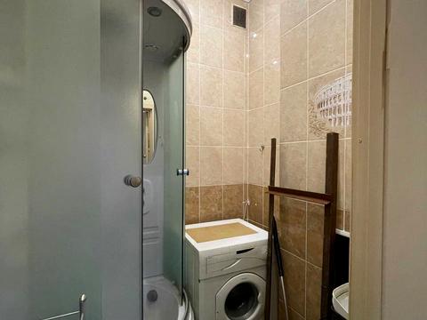 комерційна за адресою Героїв УПА вул., 12