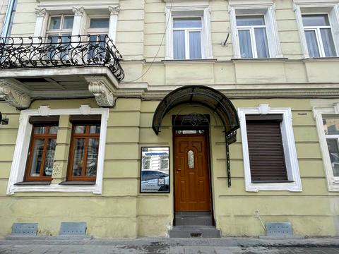 комерційна за адресою Героїв УПА вул., 12