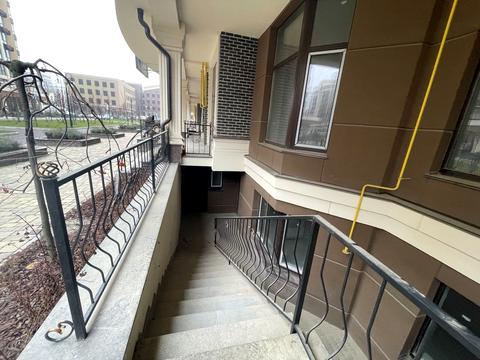 комерційна за адресою Мартинова просп., (вул. Радісна, 6)