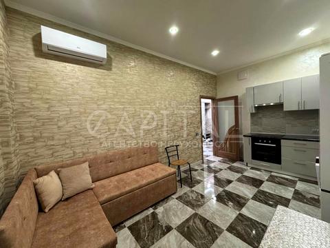 квартира за адресою Микільсько-Слобідська вул., 3-Б