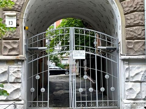 квартира по адресу Круглоуниверситетская ул., 13