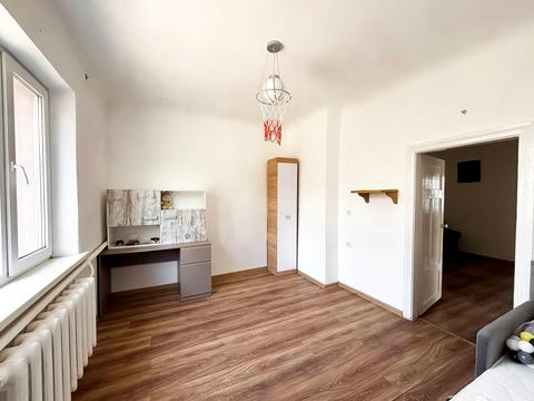 будинок за адресою Молодіжна