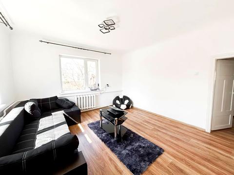 будинок за адресою Молодіжна