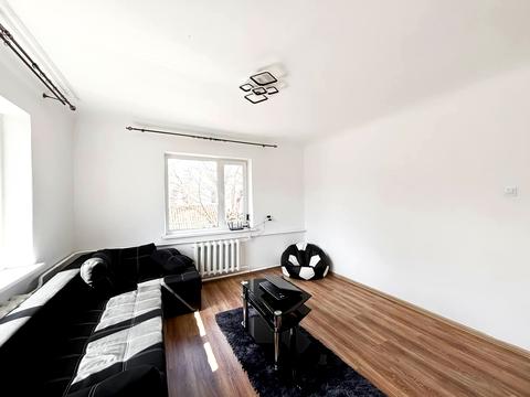 будинок за адресою Молодіжна