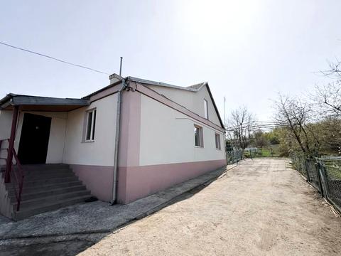 будинок за адресою Молодіжна