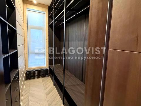 будинок за адресою Жовтнева вул.