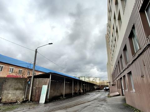 комерційна за адресою Романа Шухевича вул. (Курчатова), 6