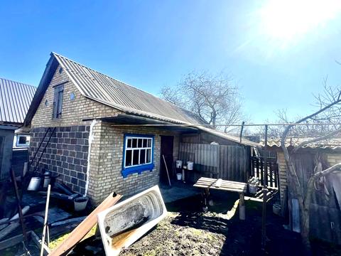 будинок за адресою першотравнева, 6