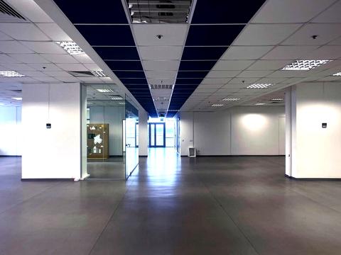 комерційна за адресою Столичне шосе, 103