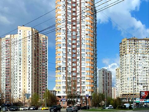 квартира за адресою Київ, Анни Ахматової вул., 32/18