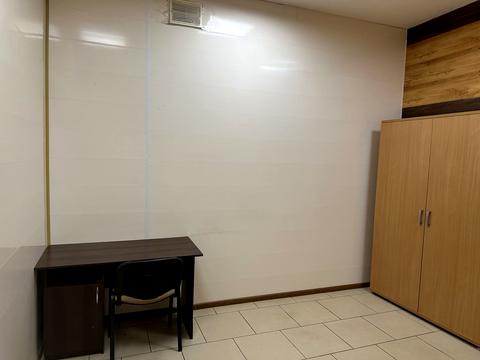 комерційна за адресою Раїси Окіпної вул., 10-А