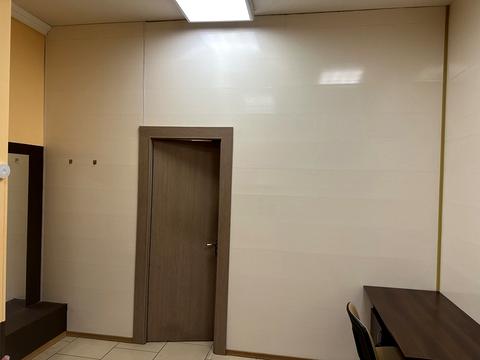 комерційна за адресою Раїси Окіпної вул., 10-А