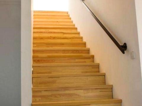 будинок за адресою яблунева