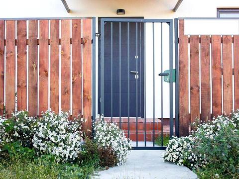 будинок за адресою яблунева