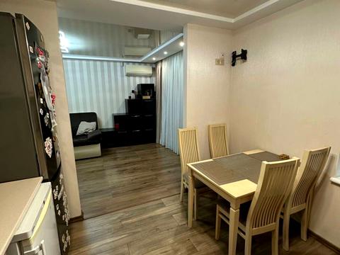 квартира за адресою Дніпро, Менахем-Мендл Шнеєрсона вул. (Мініна), 11