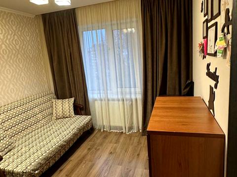 квартира за адресою Дніпро, Менахем-Мендл Шнеєрсона вул. (Мініна), 11