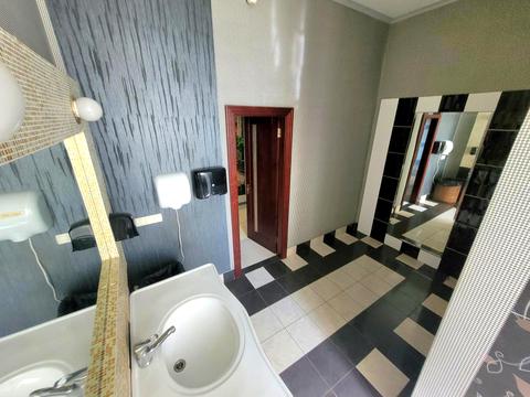 комерційна за адресою Богдана Хмельницького вул., 78