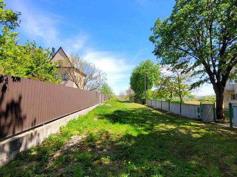 участок по адресу Лесі Українки