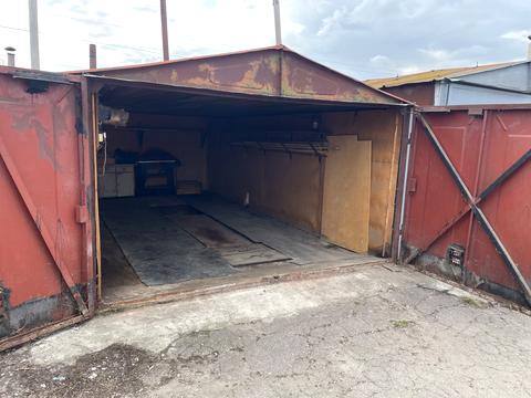 паркомісце за адресою Симона Петлюри вул. (Черняховського), 18/1