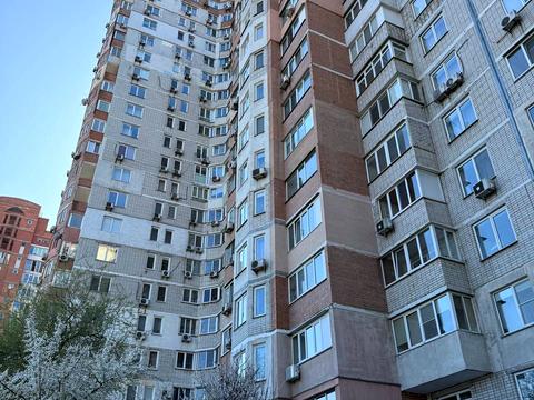 квартира за адресою Миколи Амосова вул., 4