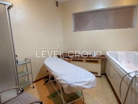 коммерческая по адресу Владимира Ивасюка просп. (Героїв Сталінграду), 10а