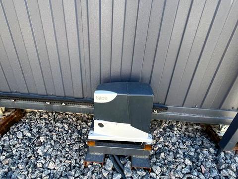 будинок за адресою Центральна вул.