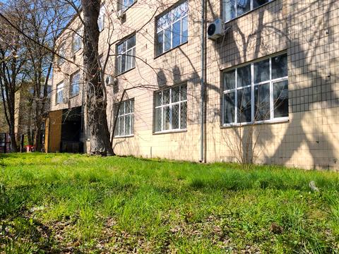 коммерческая по адресу Салютная ул., 5