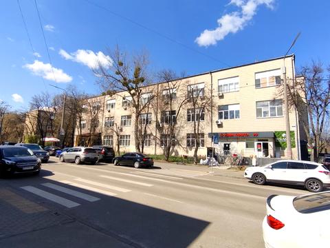 комерційна за адресою Салютна вул., 5