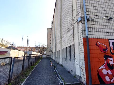 коммерческая по адресу Салютная ул., 5