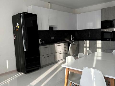 квартира за адресою Лауреатська вул., 86