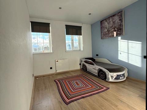 квартира за адресою Лауреатська вул., 86