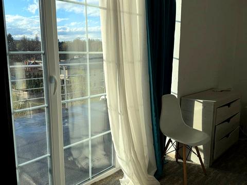 квартира за адресою Лауреатська вул., 86