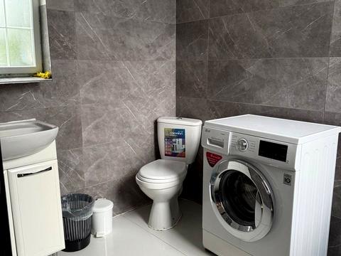 квартира за адресою Лауреатська вул., 86